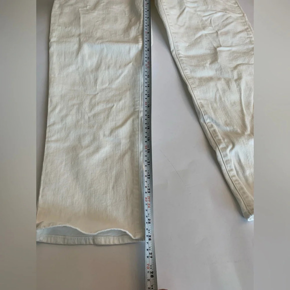 Madewell The High-Rise Perfect  Vintage
Jean in Tile White. Size 32 - Picture 11 of 11